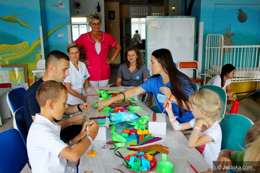 Jelenia Góra: Twórcze zajęcia dla pacjentów z pediatrii