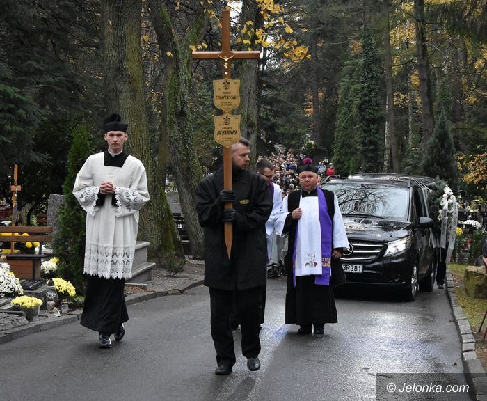 Jelenia Góra: Ostatnie pożegnanie ofiar tragicznego wypadku