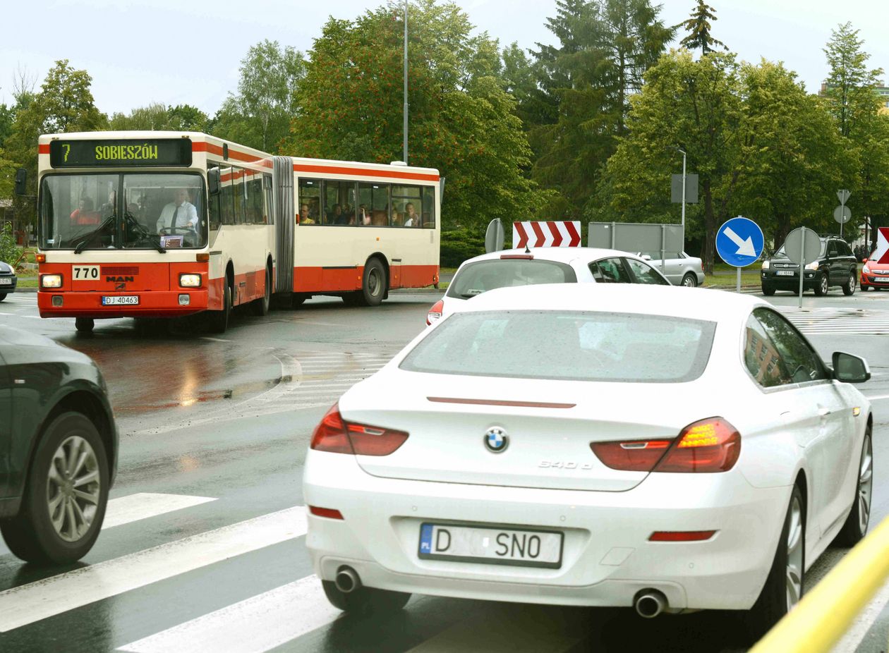 Jelenia Góra: Autobusy MZK pojadą w poniedziałek, jak w dni robocze