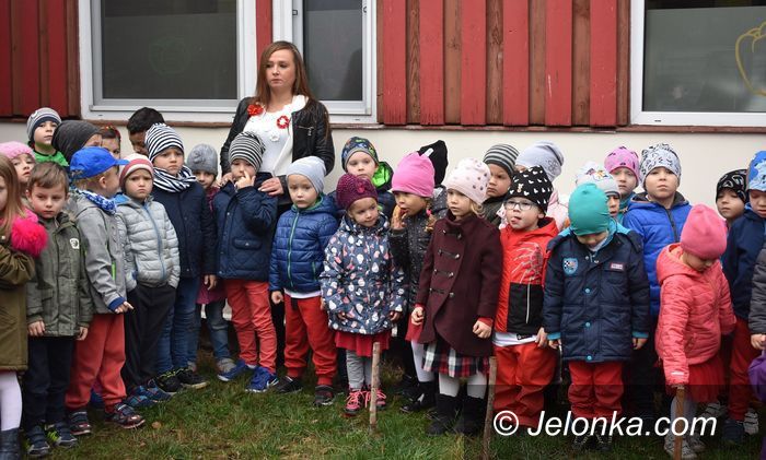 Jelenia Góra: Przedszkolaki świętowały z pułkownikiem