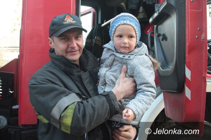 Jelenia Góra: Strażacy u dzieci z „4”