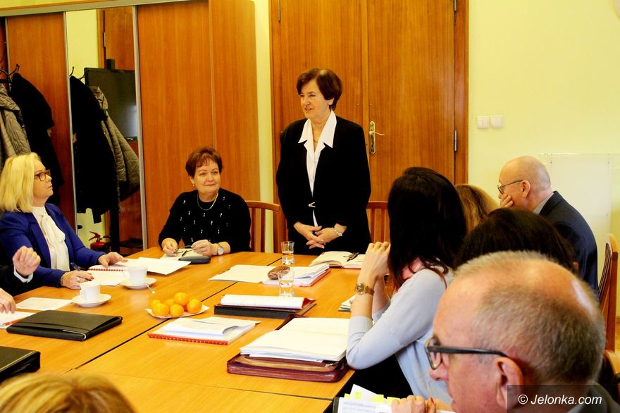 Jelenia Góra: Komisja Oświaty o projekcie budżetu i organizacyjnie