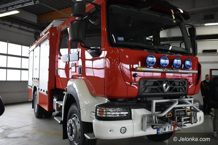 Jelenia Góra: Nowoczesny wóz dla strażaków z PSP