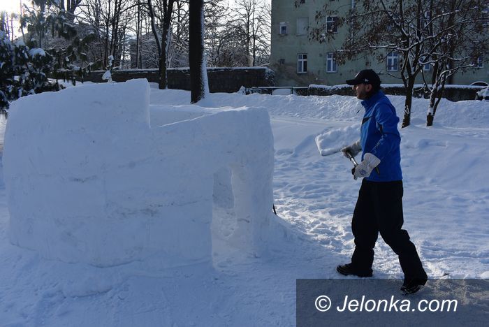 Kowary: Stolarz z Kowar... buduje śnieżne domki