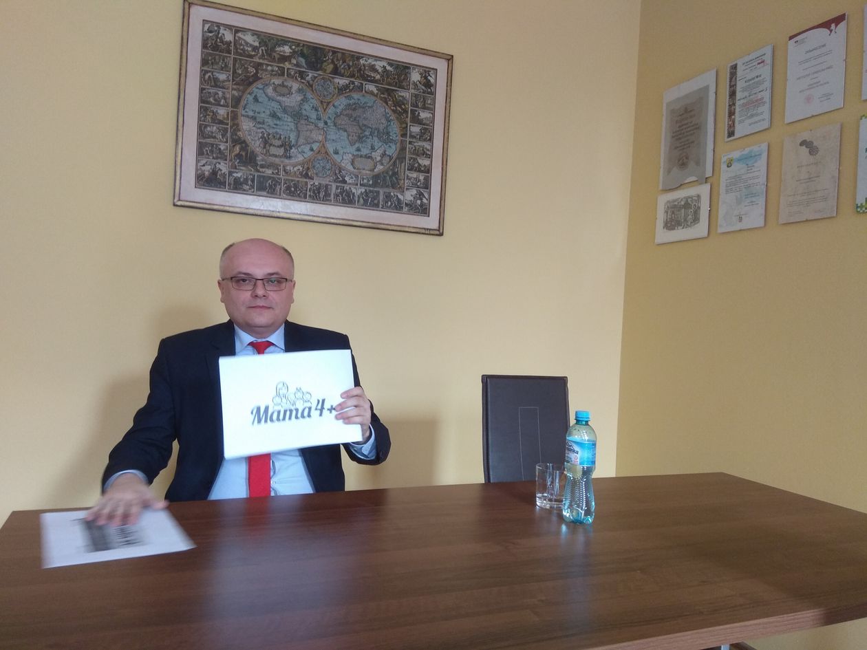 Jelenia Góra: Senator Mróz o kolejnych programach społecznych