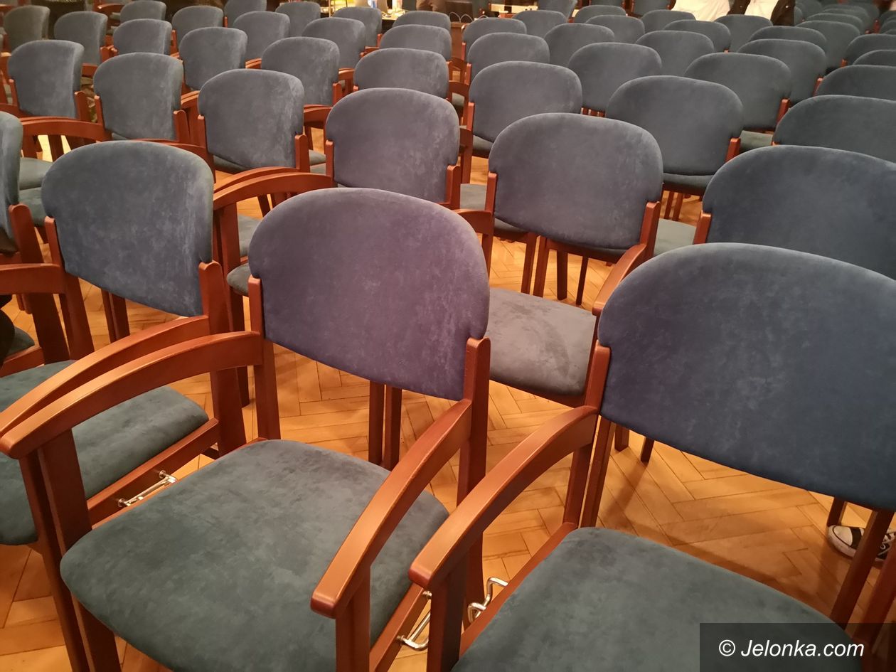 Jelenia Góra: Nowe fotele w Żeromie