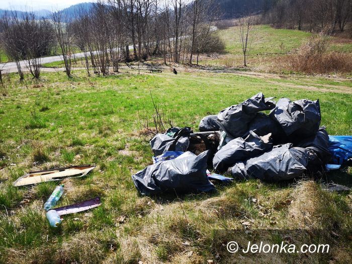 Jelenia Góra: Kto podrzucił śmieci?