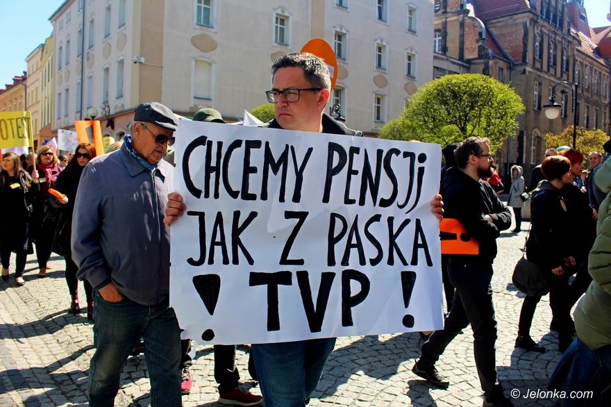 Jelenia Góra: Protest oświaty