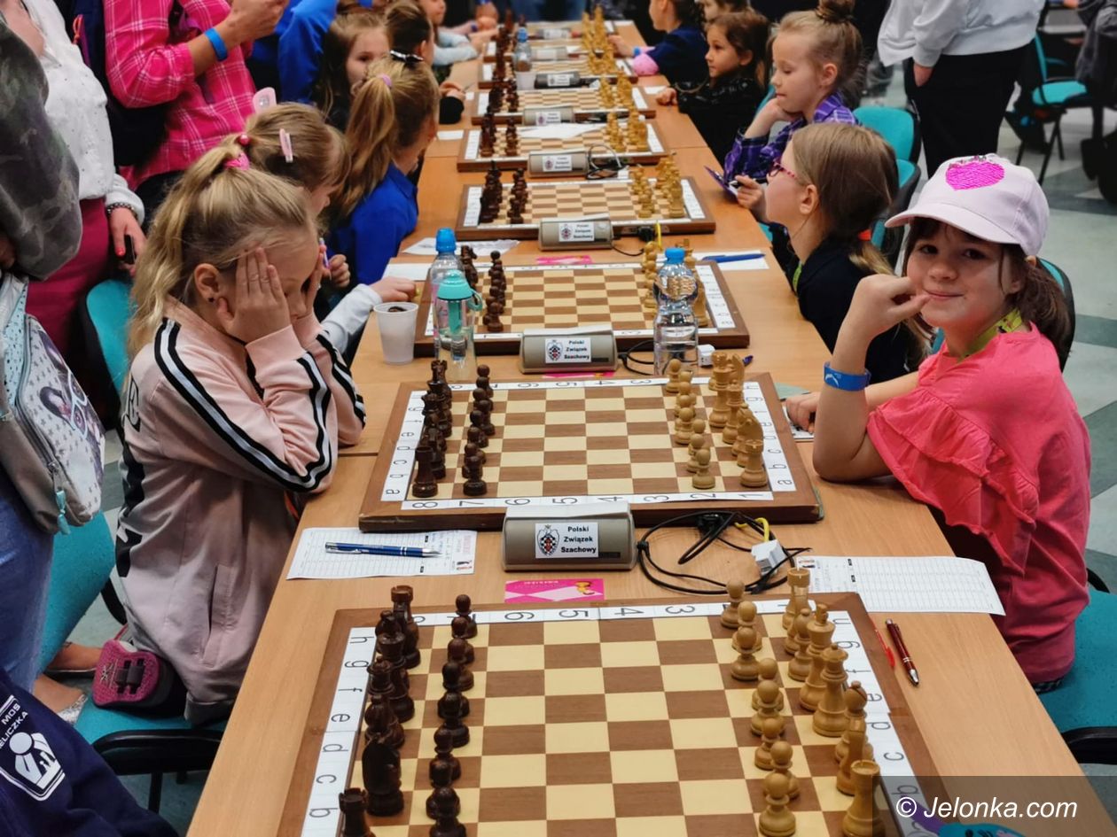 Jelenia Góra: Życiowy start naszych małych szachistów