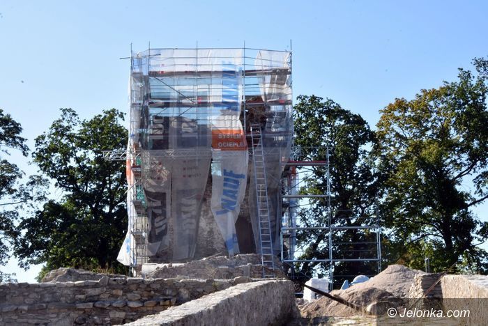 Stara Kamienica: Trwa remont zamkowej wieży