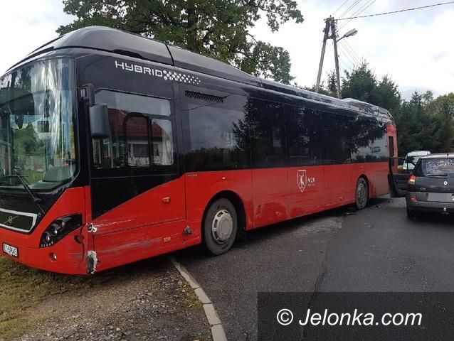 Jelenia Góra: Kolizja z autobusem MZK