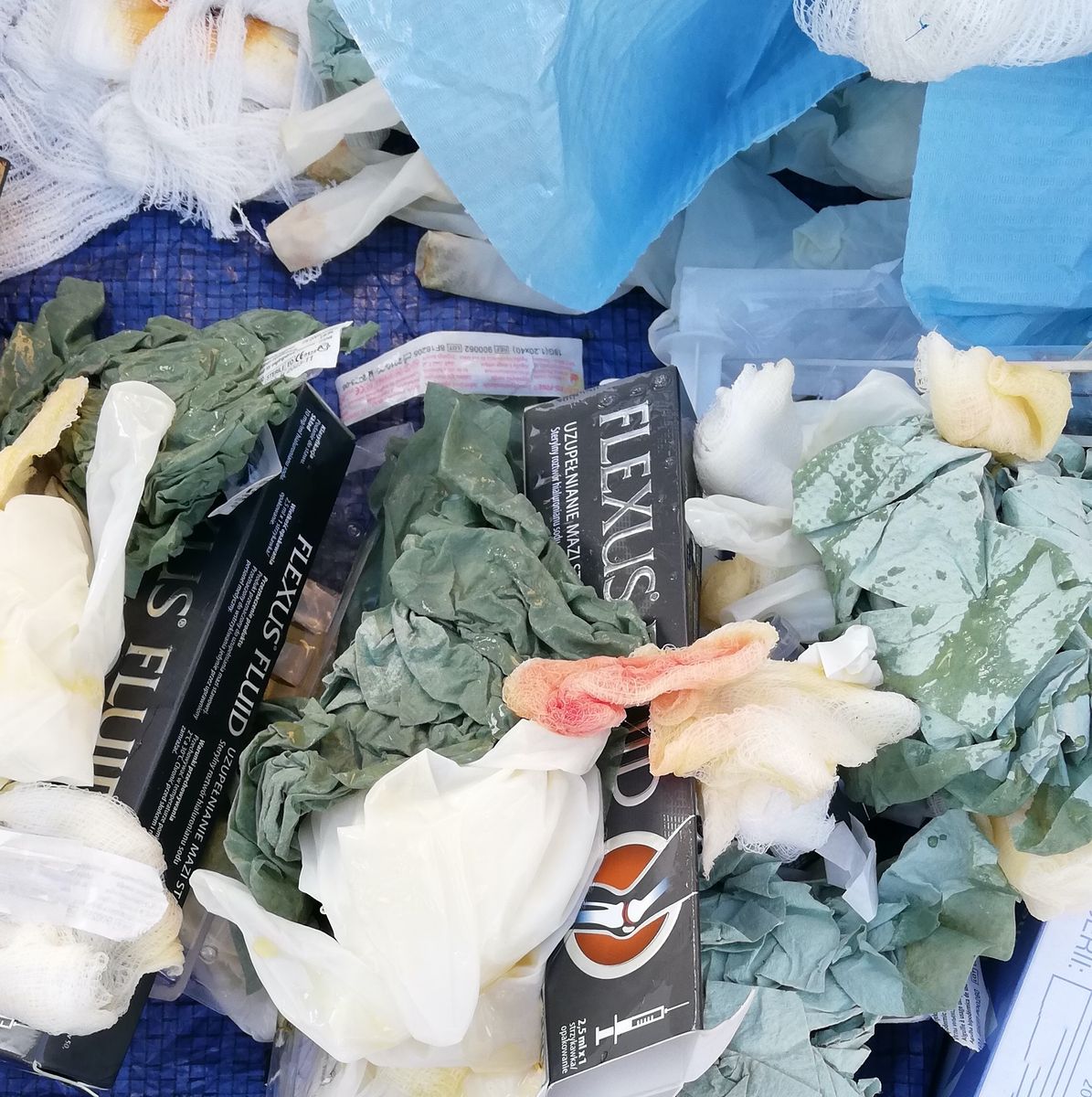 Jelenia Góra: Przychodnia wyrzucała igły i strzykawki do śmieci?