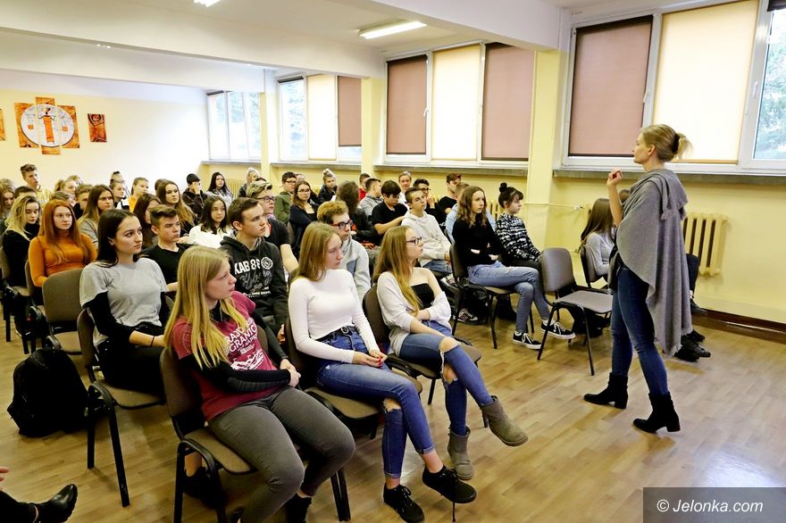 Jelenia Góra: W szkole o używkach