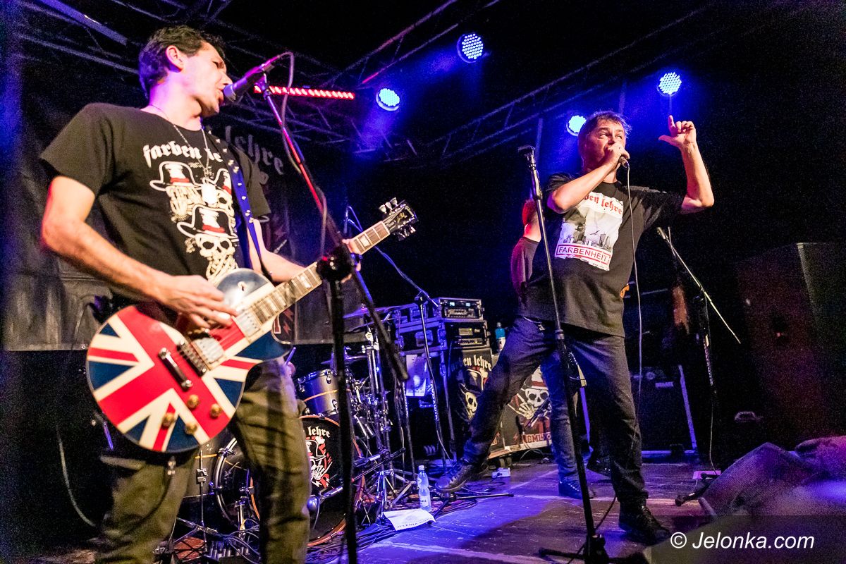 Jelenia Góra: Komplet na koncercie punkowym w JCK