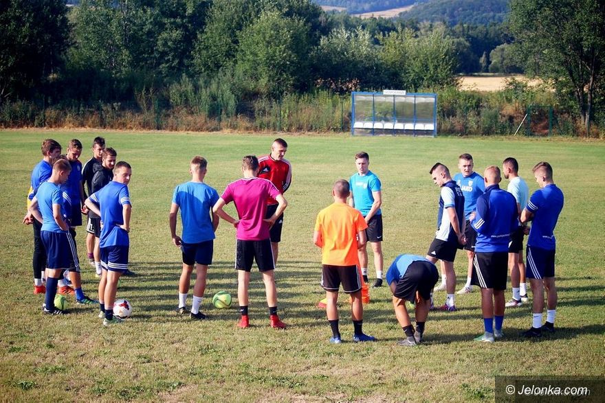 Jelenia Góra/Kraj: Co dalej z piłkarskim sezonem 2019/2020?