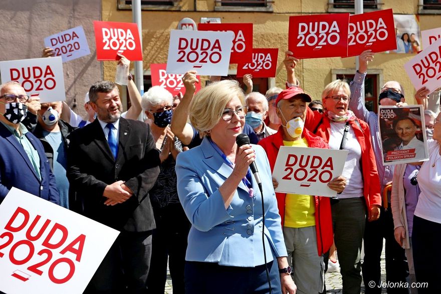 Jelenia Góra: Wiceminister podsumowała kampanię prezydenta