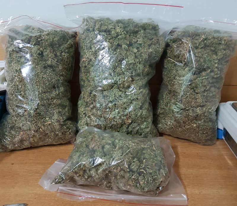 Jelenia Góra: Ponad kilogram marihuany nie trafi do sprzedaży