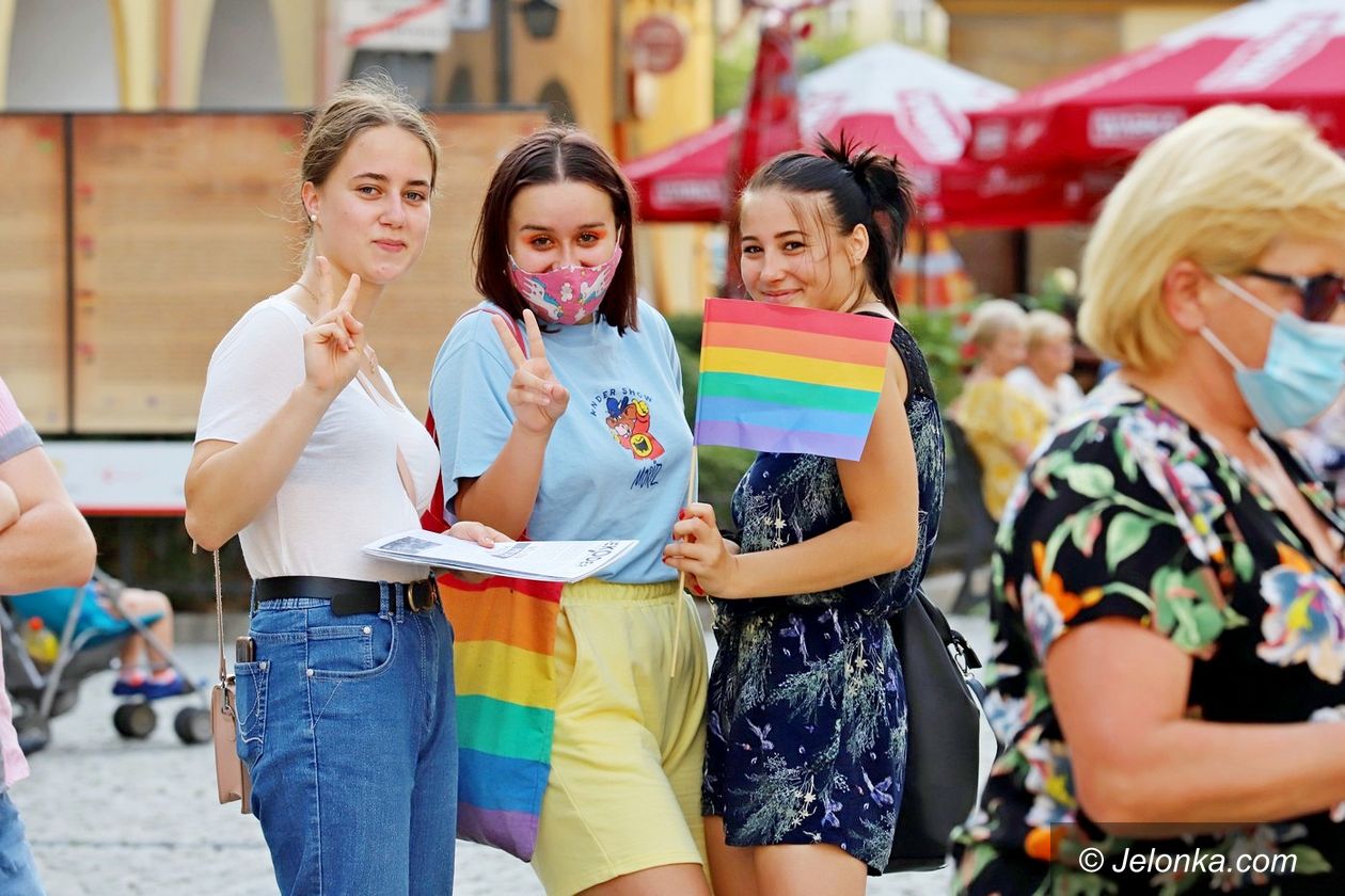 Jelenia Góra: Środowisko LGBT ze wsparciem KOD–u