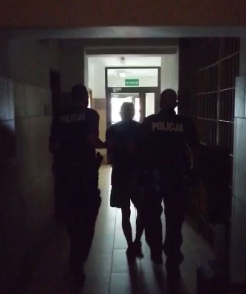 Jelenia Góra: Podejrzany o rozbój wpadł w ręce policji