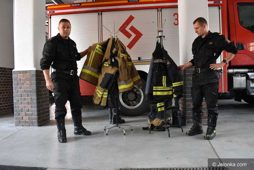 Jelenia Góra: O strażackich mundurach (powrót do tematu)