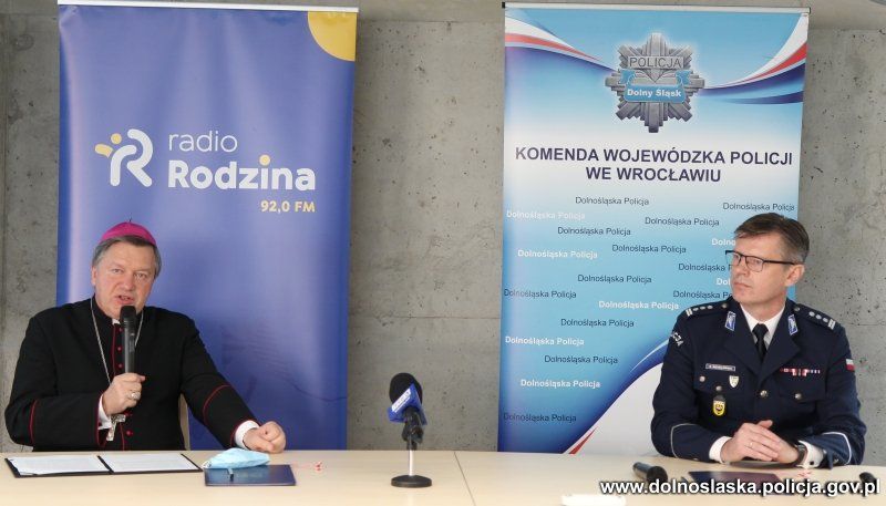 Region: Policjanci będą szkolić księży z Dolnego Śląska