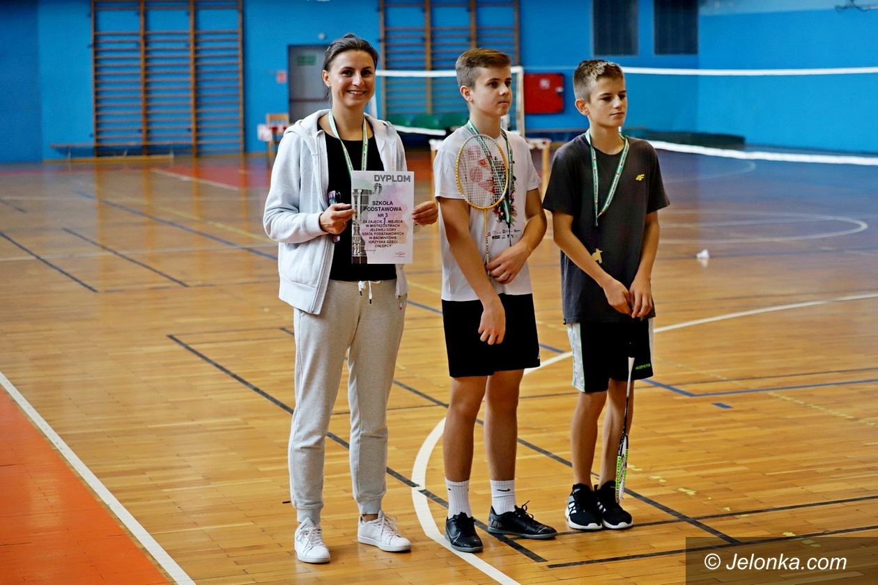 Jelenia Góra: SP 3 zwycięska w badmintonie