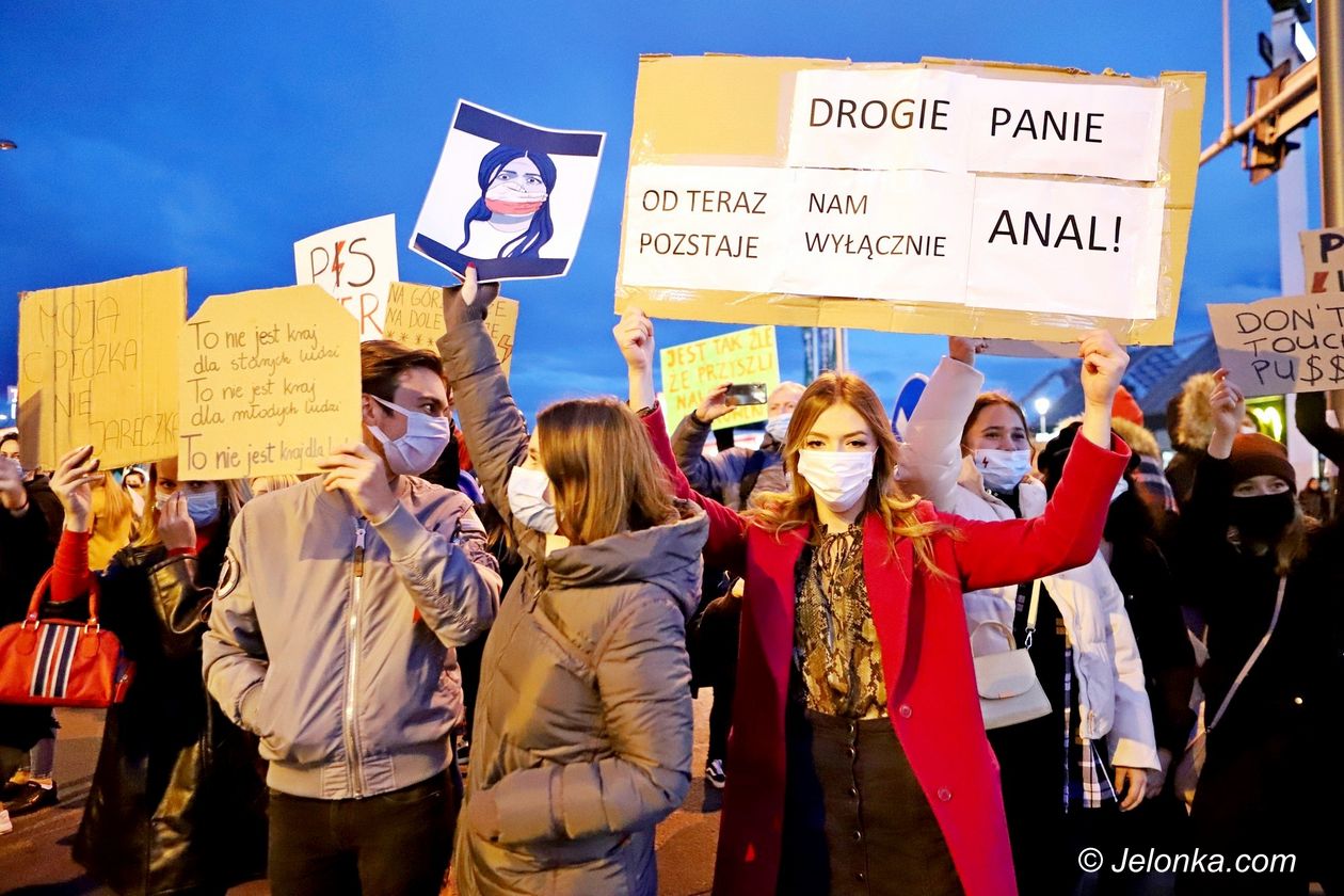 Jelenia Góra: Kobiety nie odpuszczają, kolejny protest