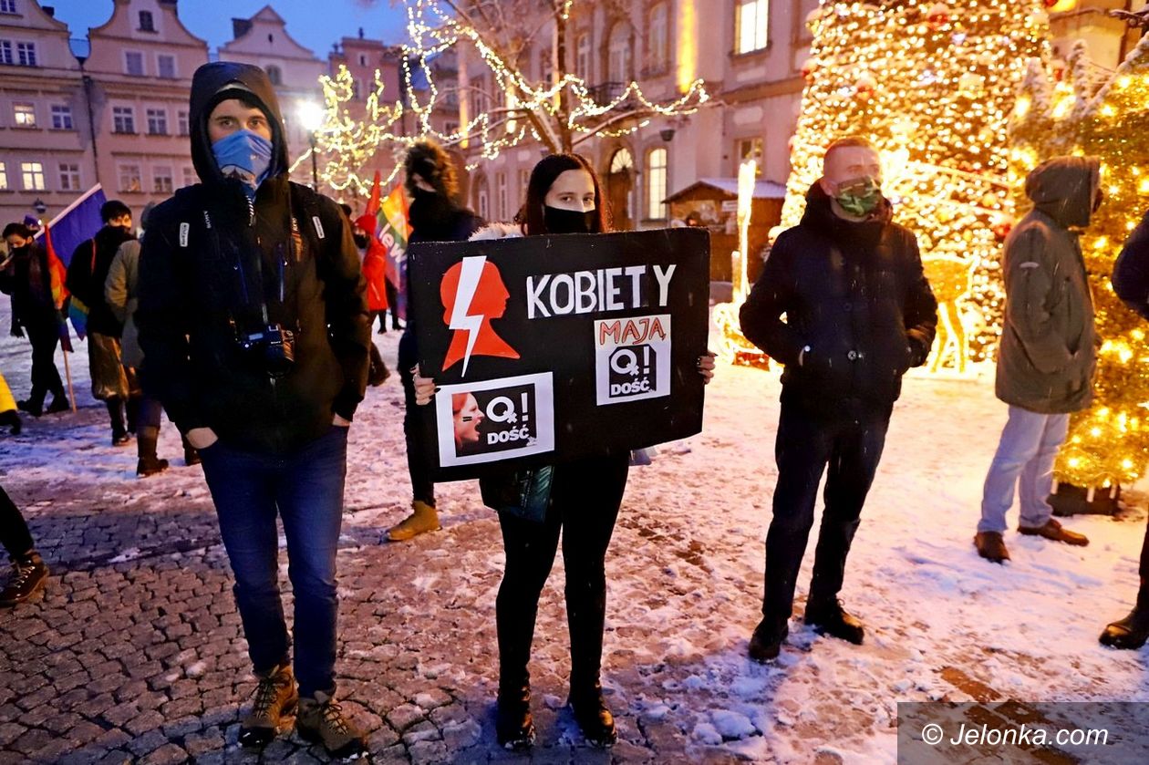 Jelenia Góra: Protesty wznowione po publikacji wyroku w sprawie aborcji