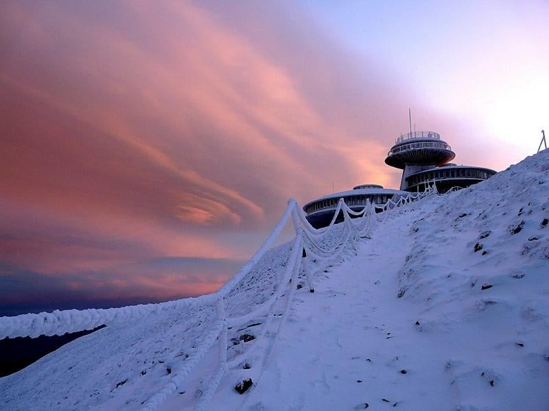 Karkonosze: Odnotowano lutowy rekord ciepła na Śnieżce
