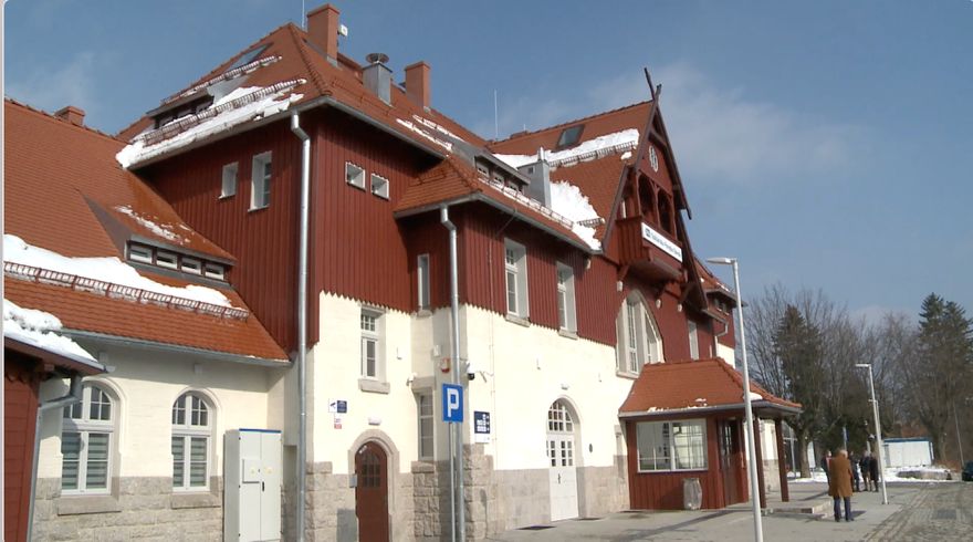 Jelenia Góra: Odnowiony dworzec został już oddany do użytku