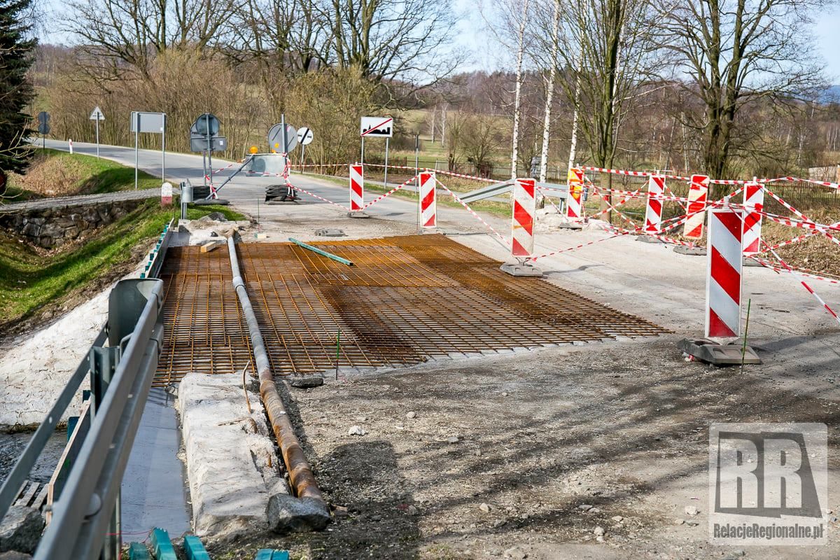 Gmina Lubawka: Remontują most