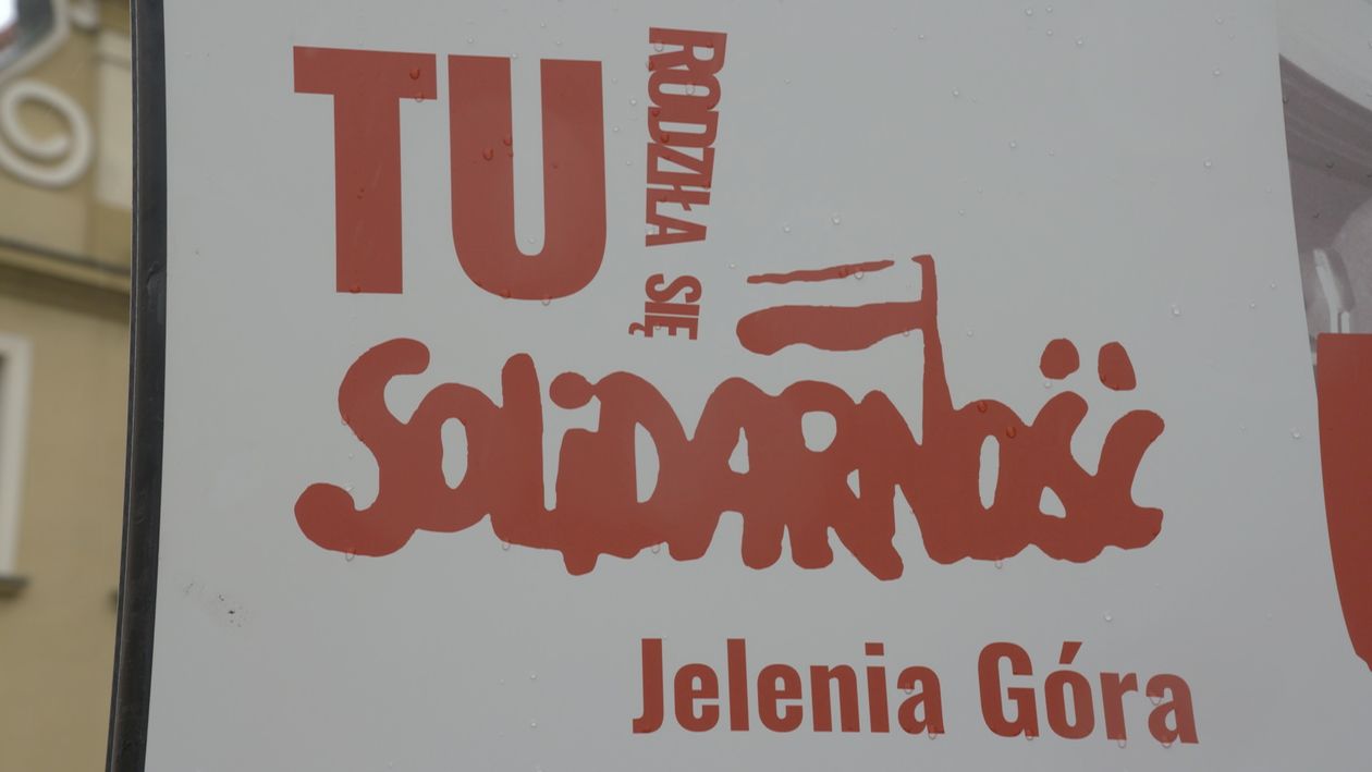 Jelenia Góra: Plenerowa wystawa Tu rodziła się Solidarność