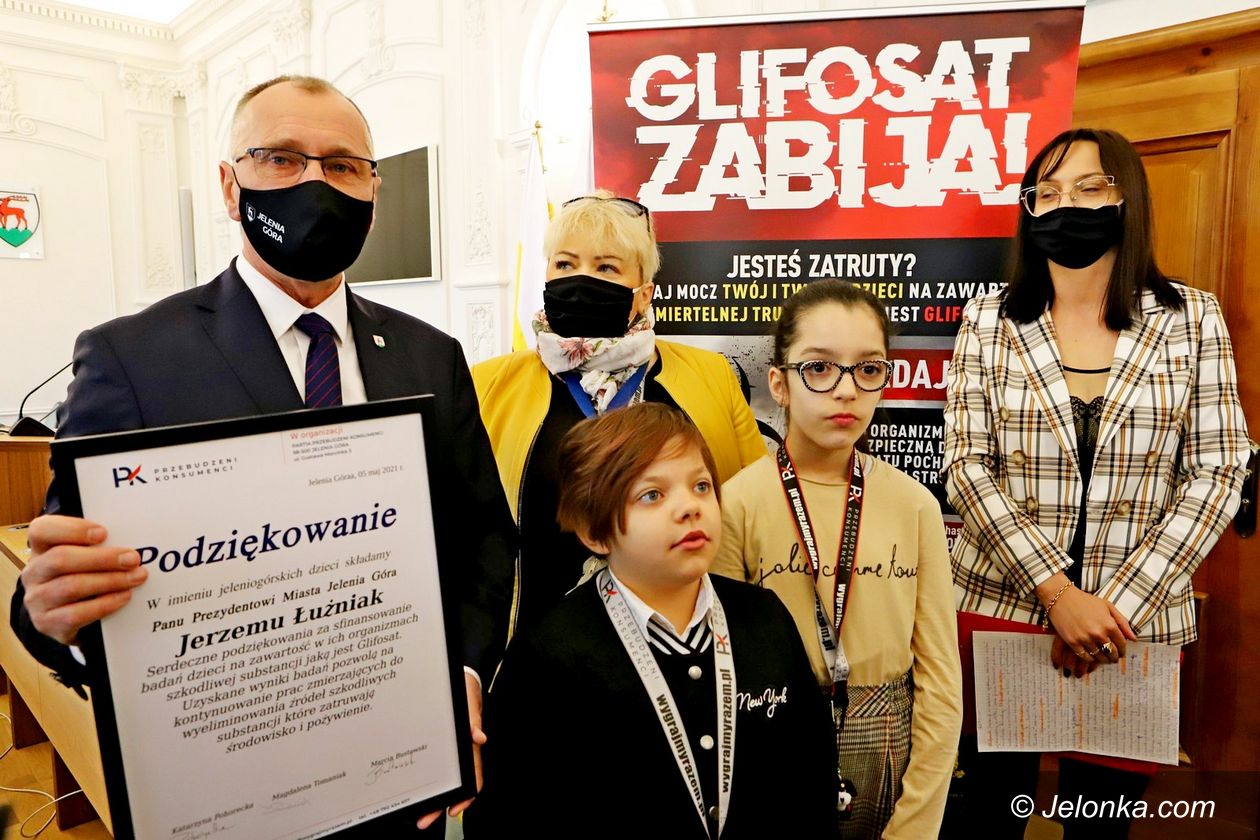 Jelenia Góra: Wkrótce badanie dzieci na zawartość glifosatu