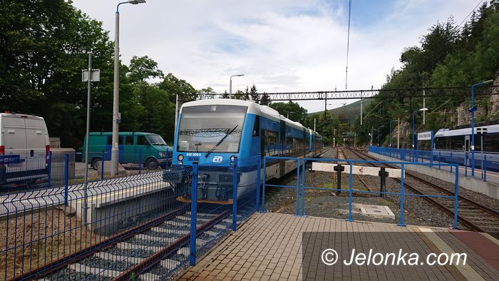 Region: Nadal są zawieszone pociągi do Czech