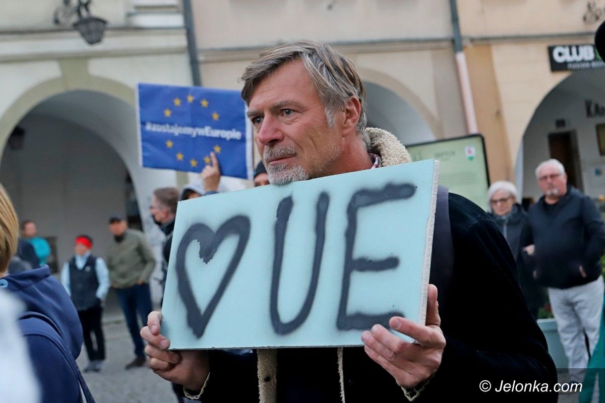Jelenia Góra: Wiec poparcia dla Unii Europejskiej