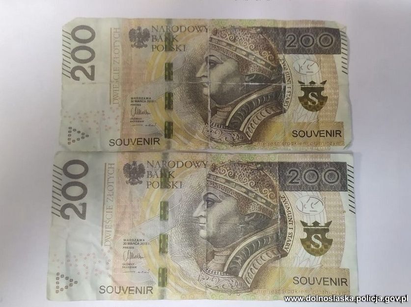 Lubań: Zapłacił za zakupy imitacją banknotu