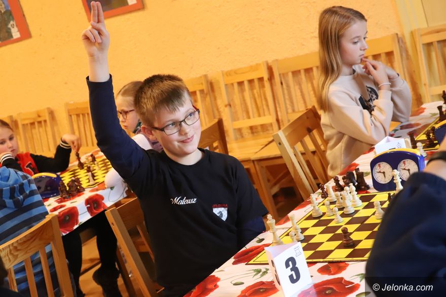 Jelenia Góra: SP 11 wygrała Igrzyska Dzieci w szachach
