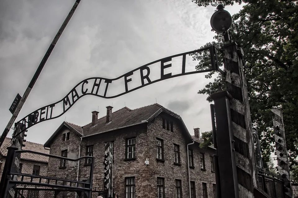 Kraj: Dzień Pamięci o Ofiarach Holocaustu