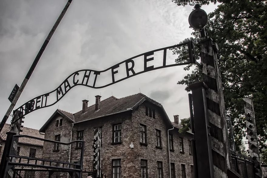 Kraj: Dzień Pamięci o Ofiarach Holocaustu