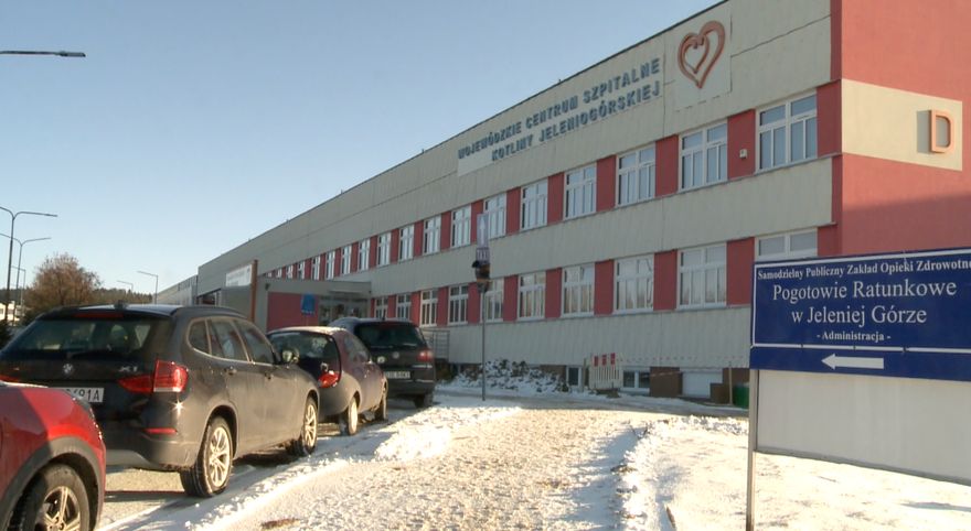 Jelenia Góra: Nowe zasady i opłaty na szpitalnym parkingu