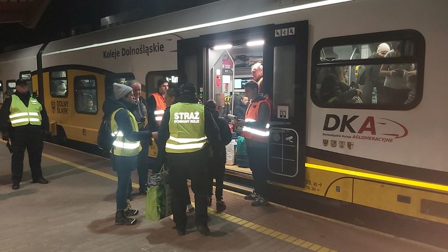 Wrocław: Pociąg KD przywiózł na Dolny Śląsk uchodźców