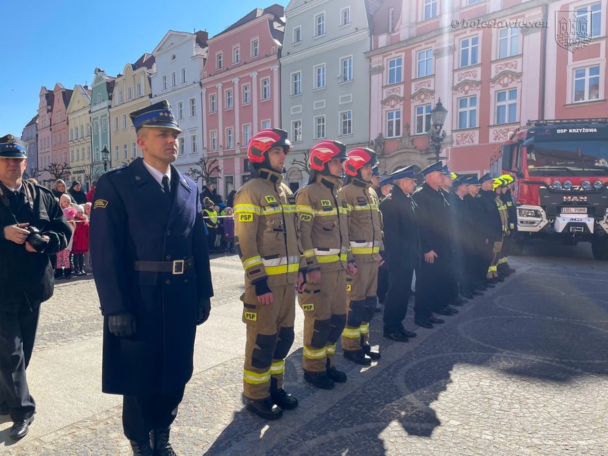 Bolesławiec: Wozy dla strażaków