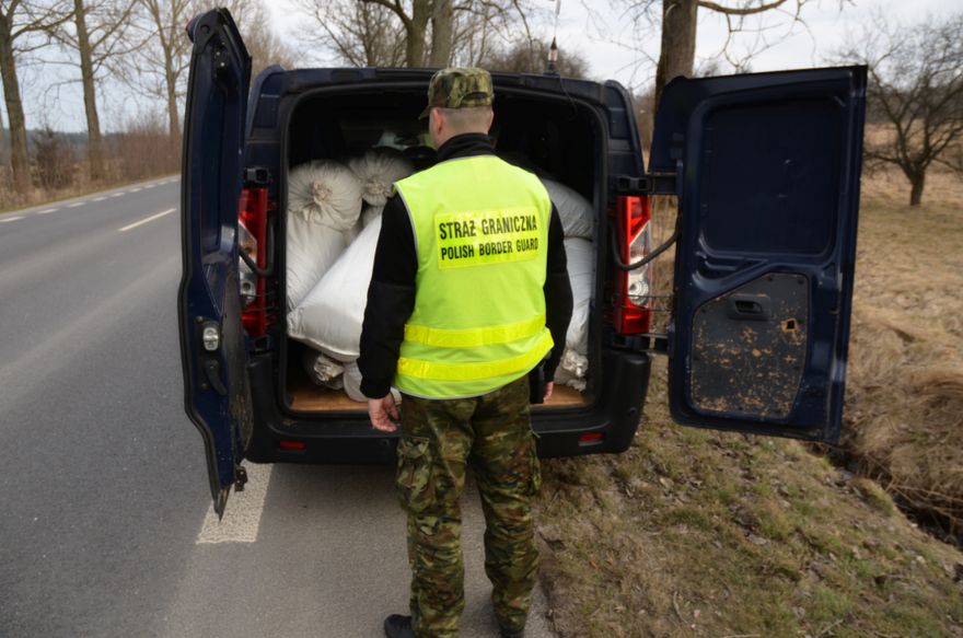 Jelenia Góra: Pogranicznicy zatrzymali 500 kg tytoniu bez akcyzy
