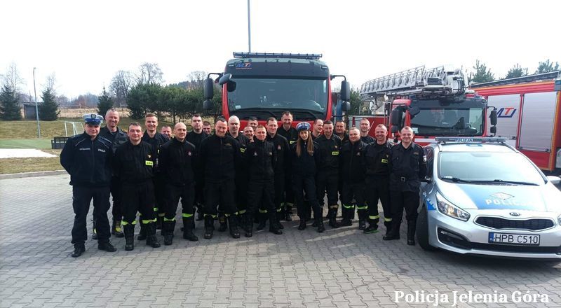 Jelenia Góra: Policja dla strażaków