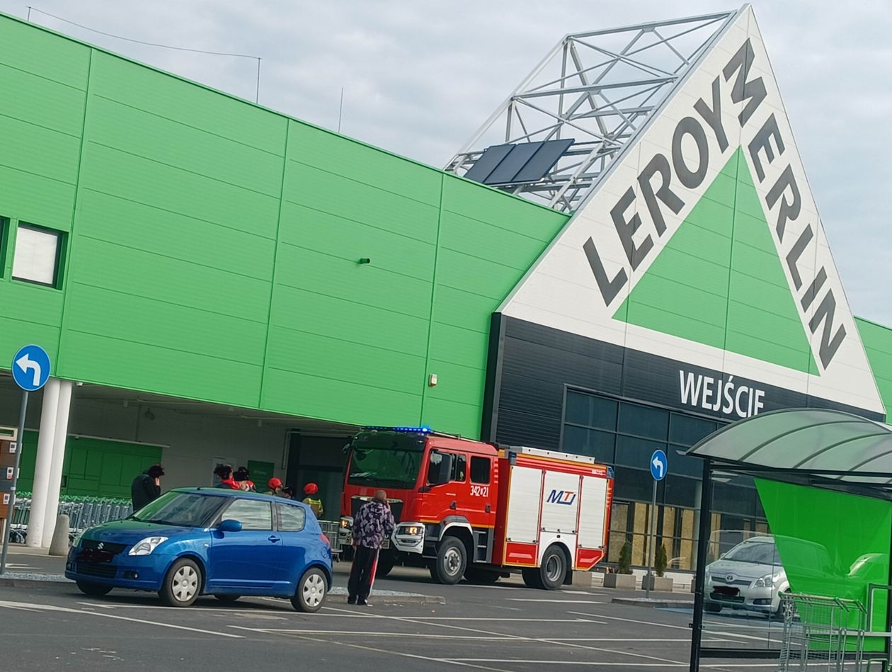 Jelenia Góra: Próbna ewakuacja marketu