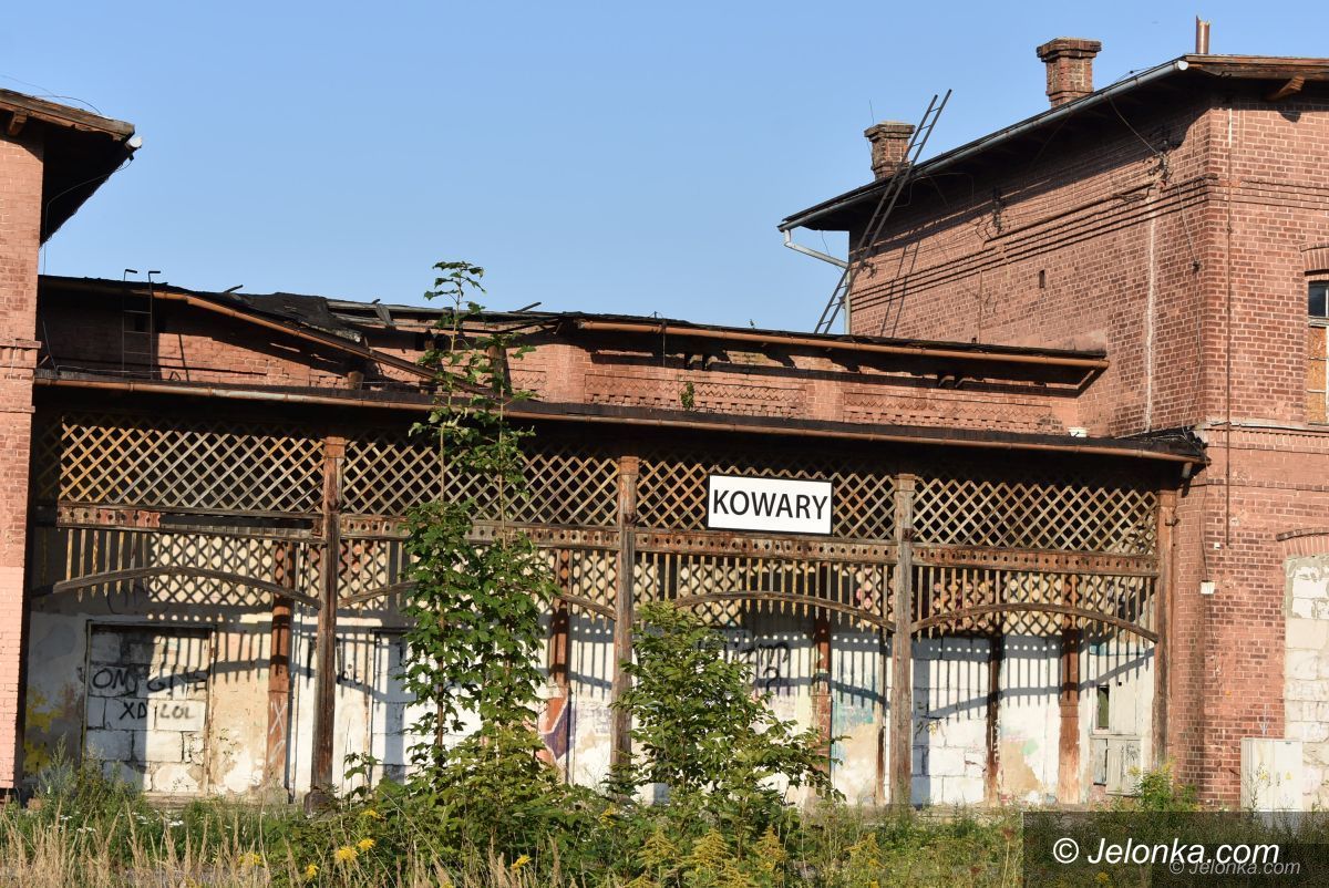 Kowary: Dawny dworzec wciąż czeka na remont
