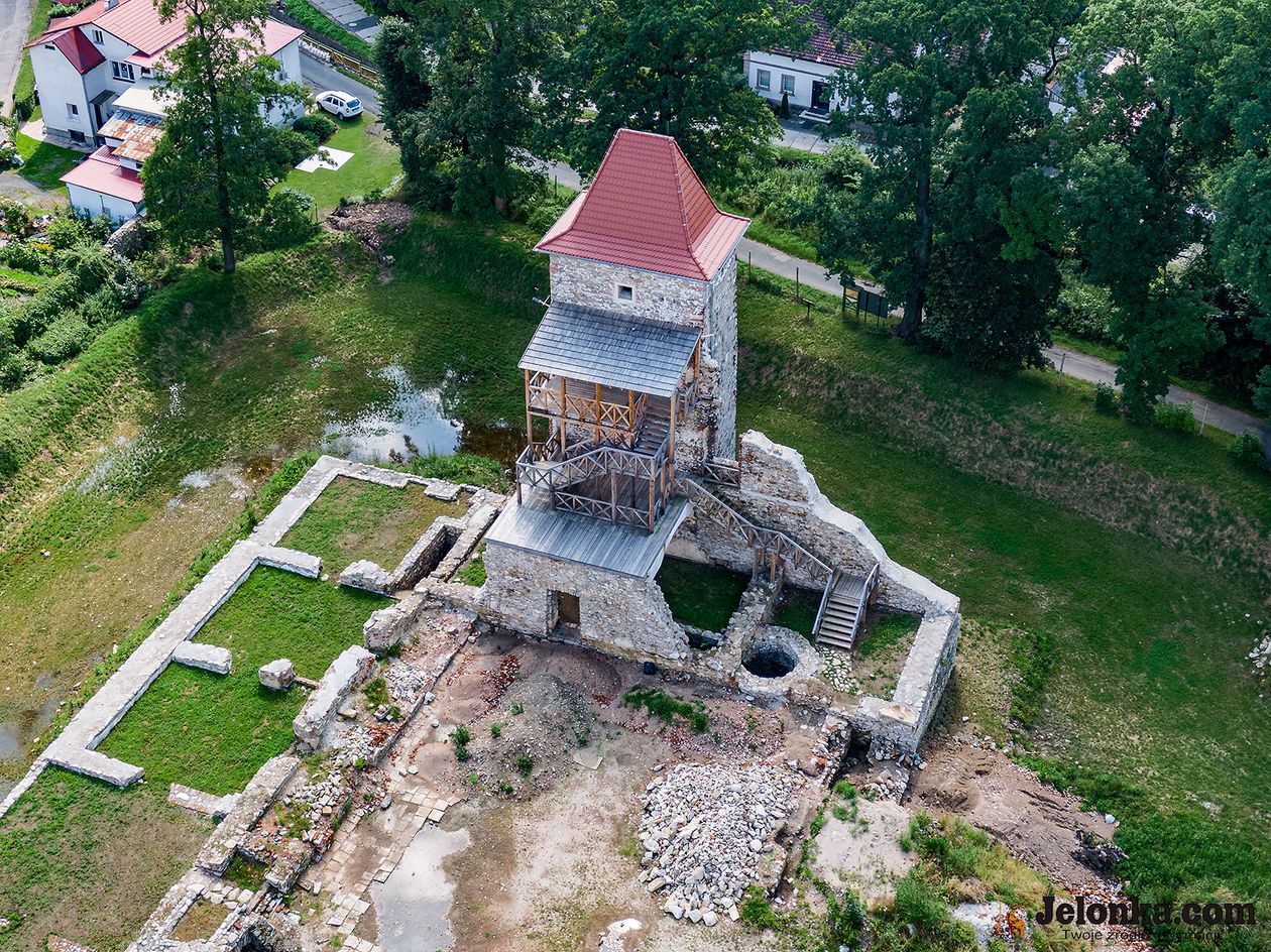 Stara Kamienica: Otwarcie ofert na odbudowę zamku