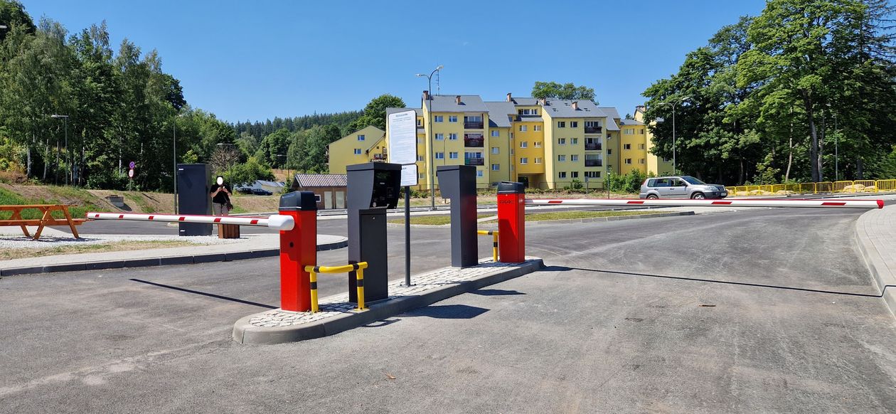 Szklarska Poręba: Jest nowy parking w centrum Szklarskiej Poręby