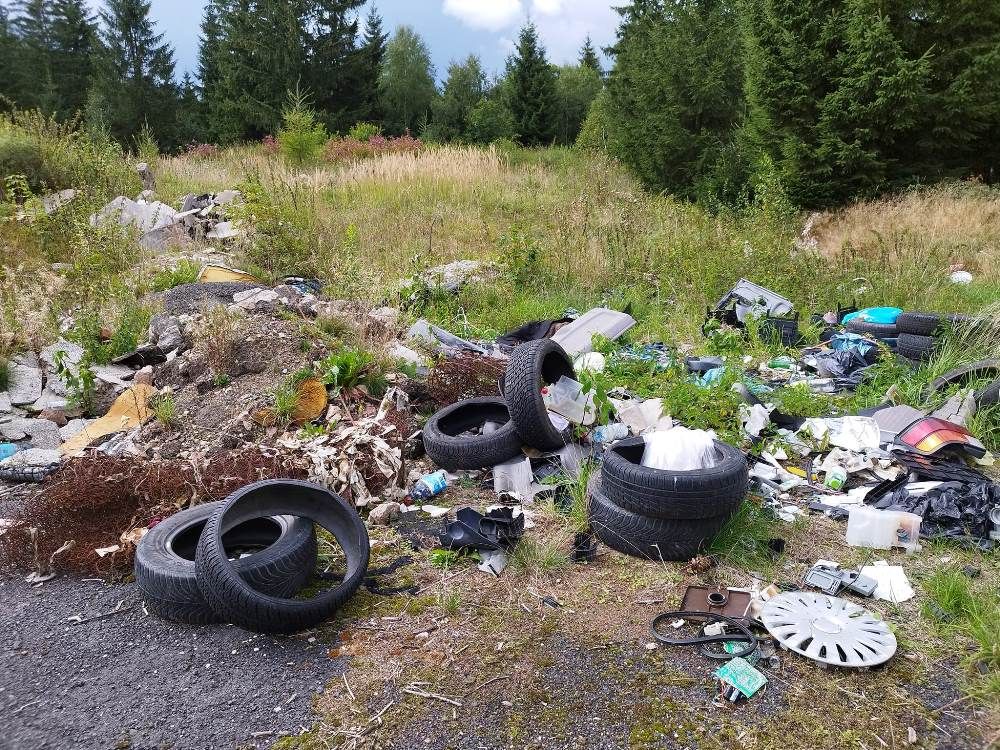 Region: Śmieci na rozdrożu