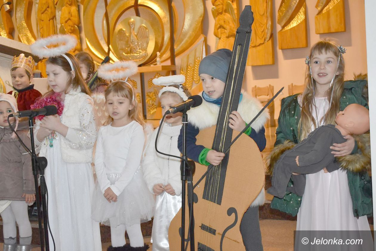 Jelenia Góra: Przedszkolaki śpiewały kolędy
